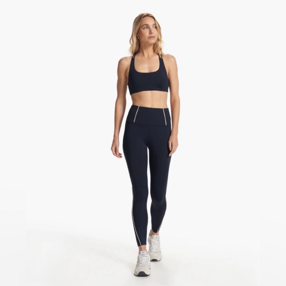 Vuori Navy High-Rise Leggings with Contrast Trim